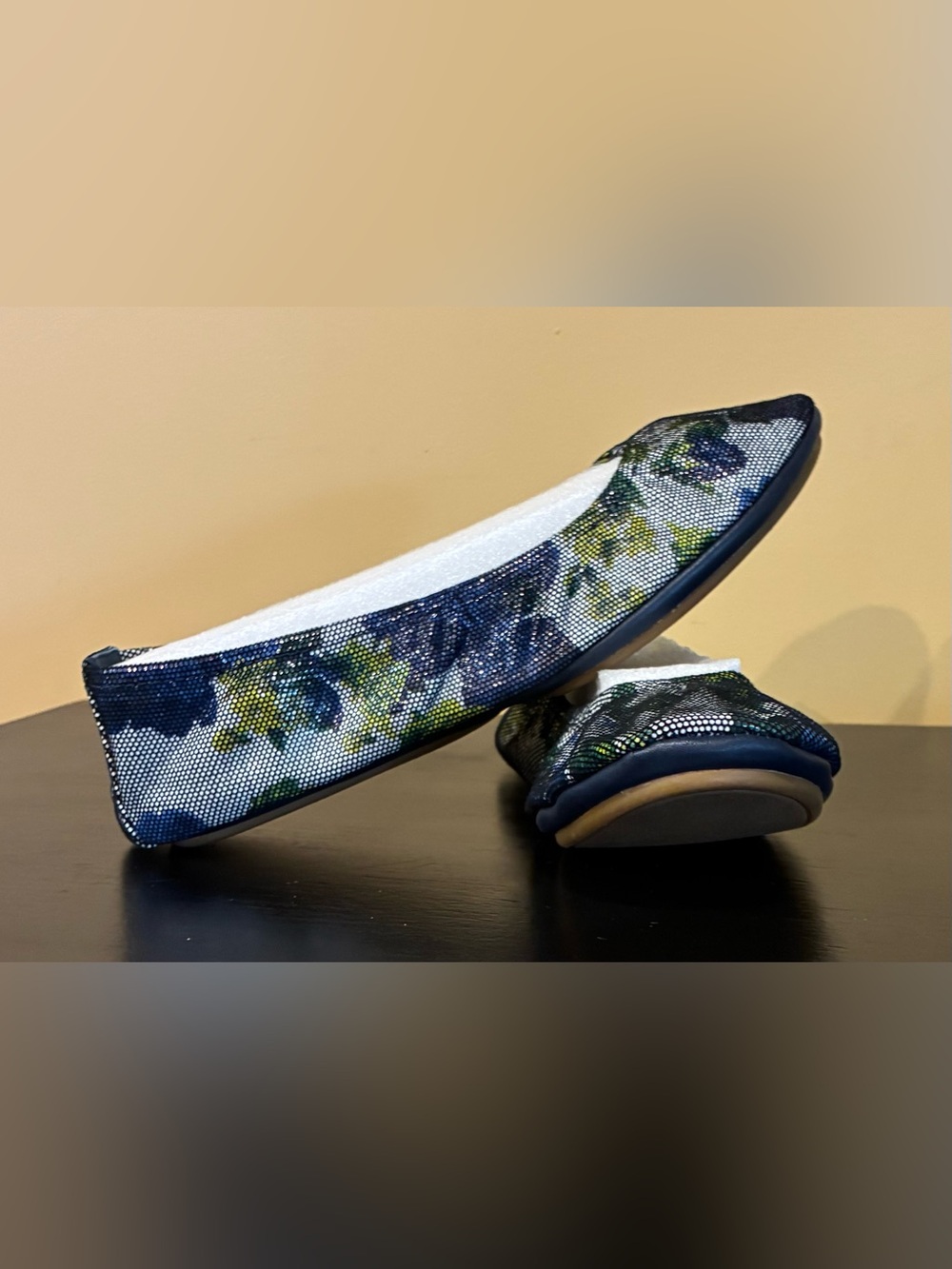 Storehouse Flats & Zip Pouch Folding Blue Jean Floral SZ. 9